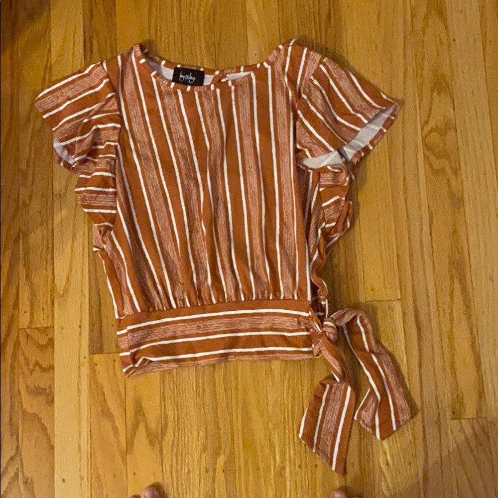 Salmon colored and white striped cropped top